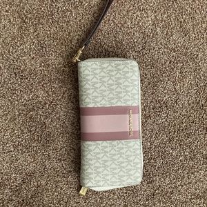 Michael Kors wallet